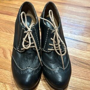 High heeled Oxford Fossil lace up shoes! Rare and so cute.